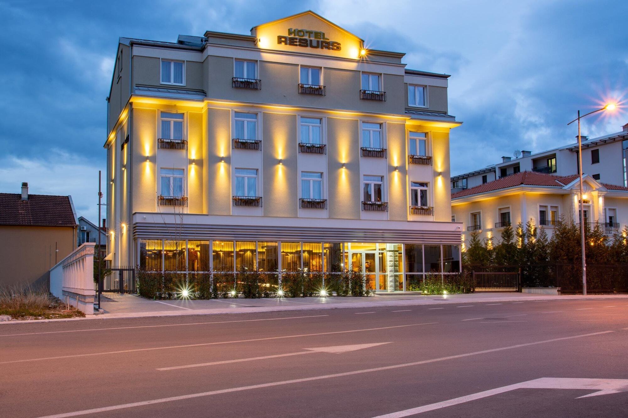 Hotel Resurs Подгориця Екстер'єр фото